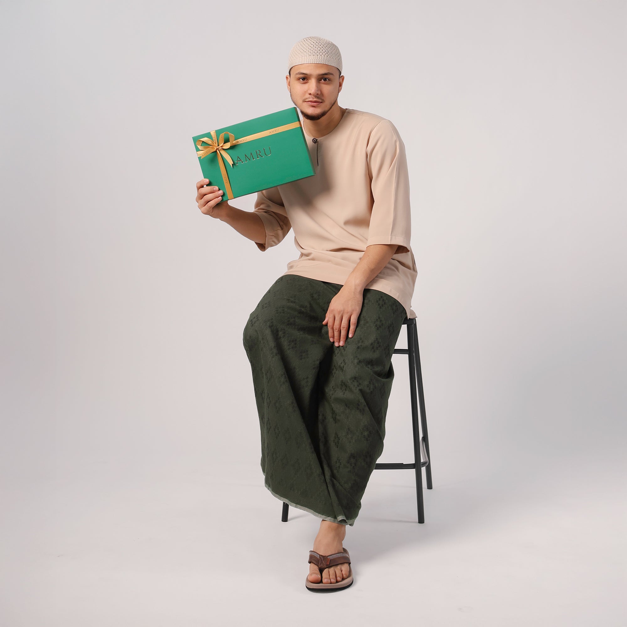 Basic Gift Set (Basic Pelikat + Basic Kopiah) with Exclusive Box