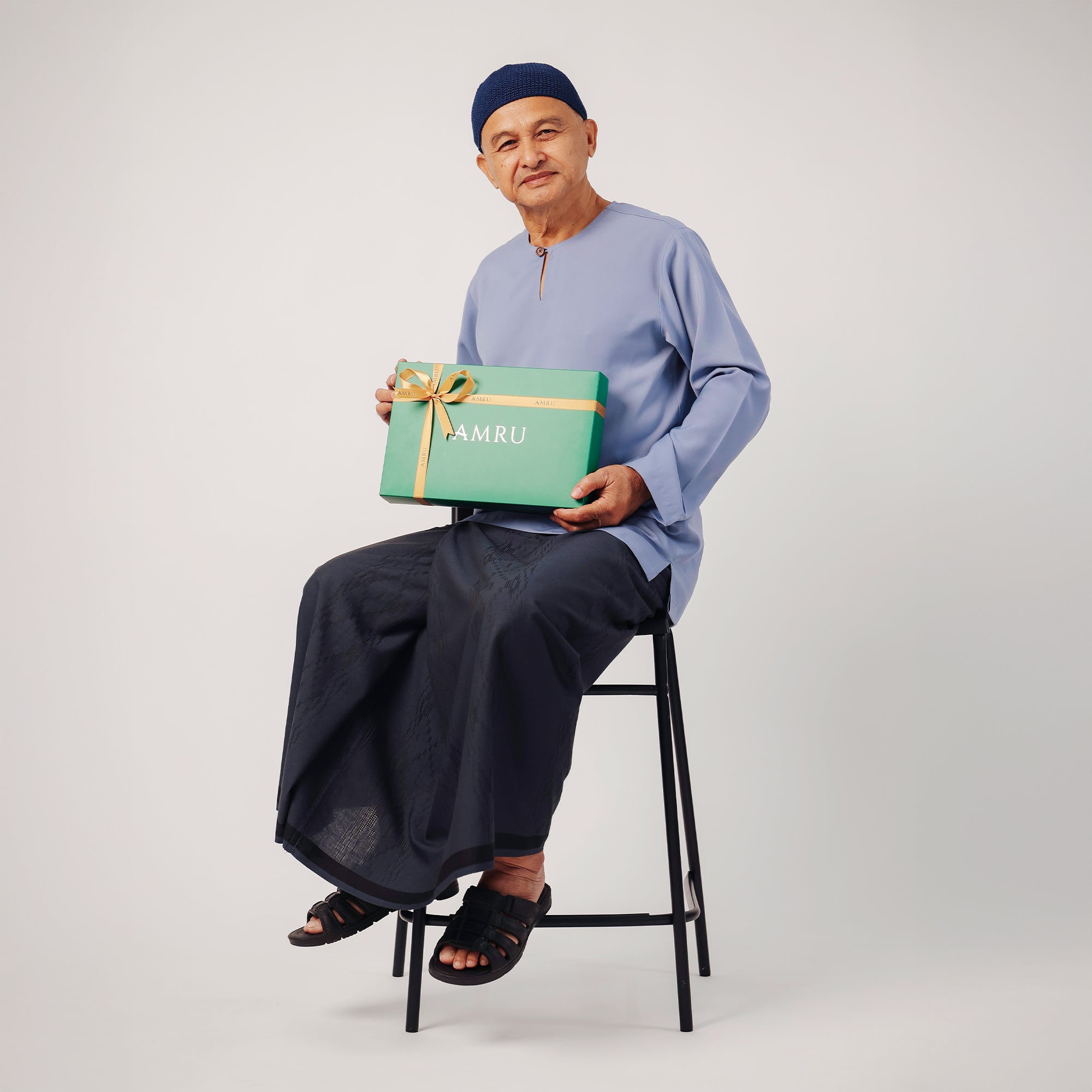 Premium Gift Set (Premium Pelikat+Knit Kopiah) With Exclusive Box